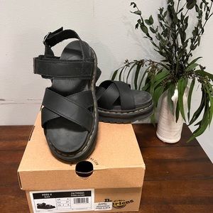 Dr. Martens Voss II leather sandals size 6